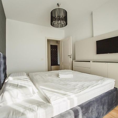 Fantastic Apartment At Prima Residence Oradea Εξωτερικό φωτογραφία