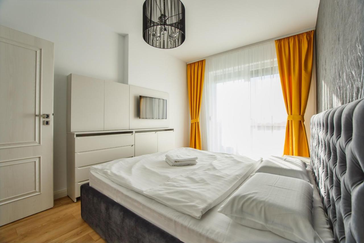 Fantastic Apartment At Prima Residence Oradea Εξωτερικό φωτογραφία